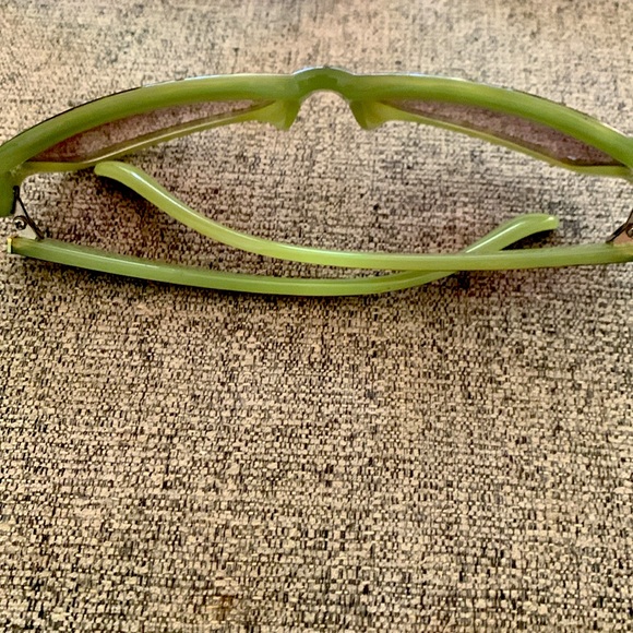 Women’s Sunglasses - Picture 2 of 2